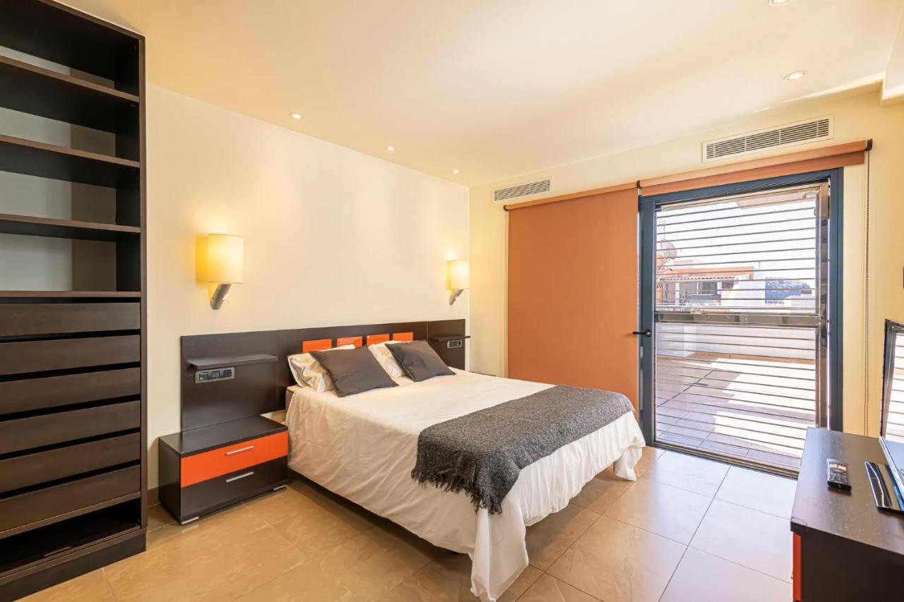 Luxury Holidays Suites, Playa De Los Cristianos Los Cristianos  Exterior foto