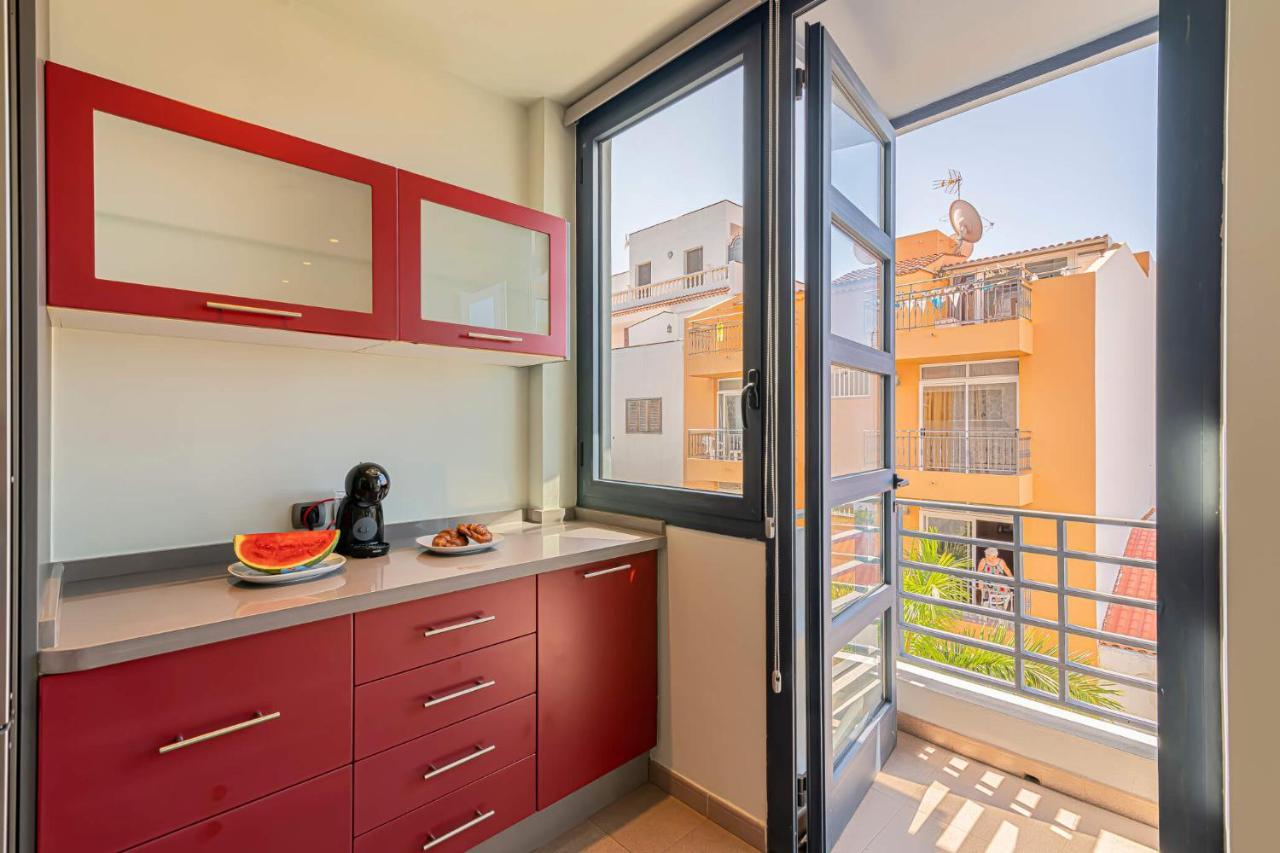 Luxury Holidays Suites, Playa De Los Cristianos Los Cristianos  Exterior foto