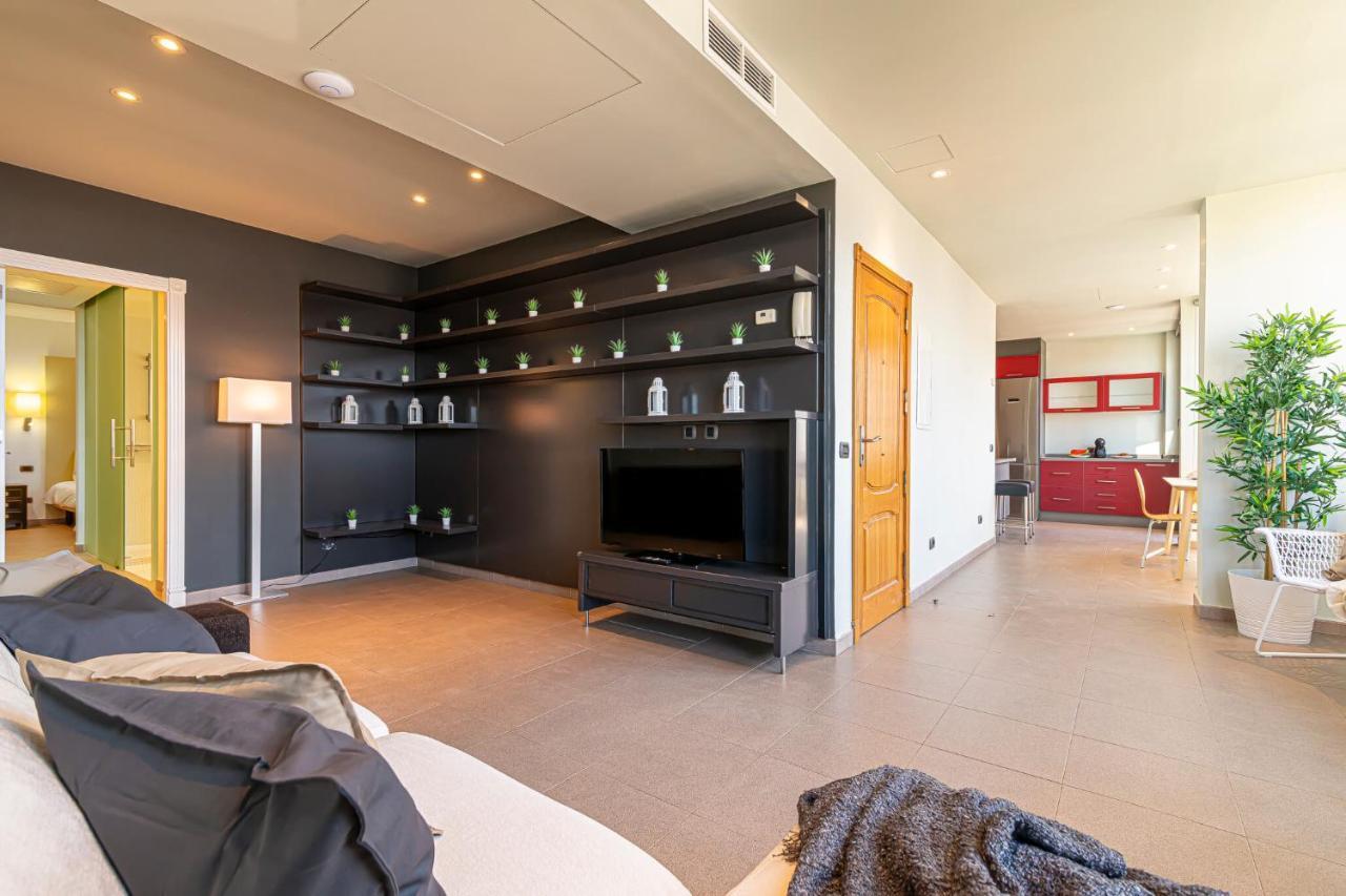 Luxury Holidays Suites, Playa De Los Cristianos Los Cristianos  Exterior foto